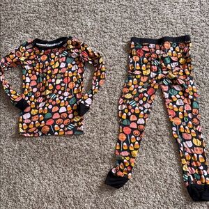 Little sleepies bamboo long sleeve two piece Halloween pajamas size 4T